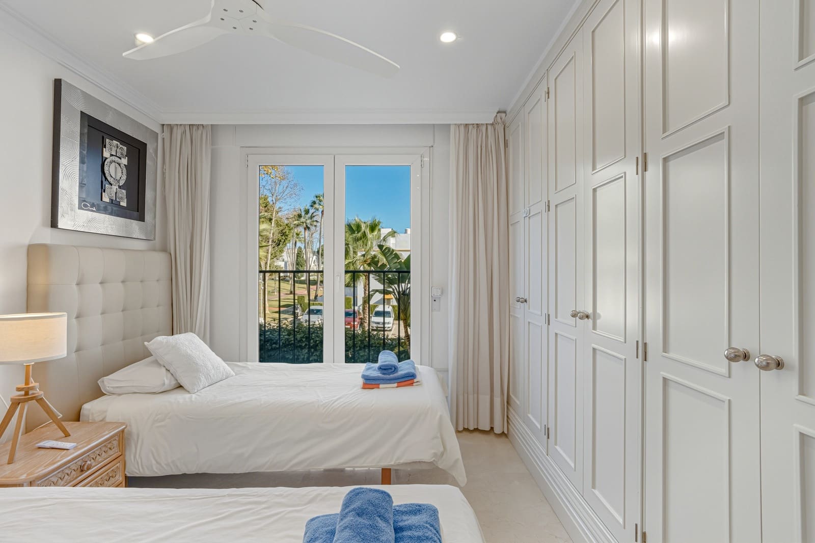 3 sypialnia Apartament na sprzedaż w Marbella z basenem - 1 700 000 € (Ref: 8940994)