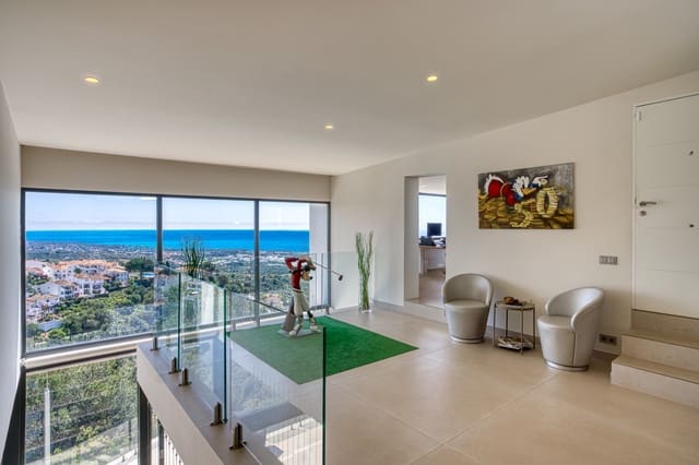 5 sypialnia Willa na sprzedaż w Marbella z basenem garażem - 3 995 000 € (Ref: 8947342)