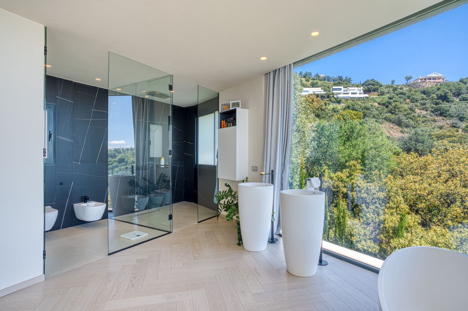 Chalet de 5 habitaciones en Marbella en venta con piscina garaje - 3.995.000 € (Ref: 8947342)