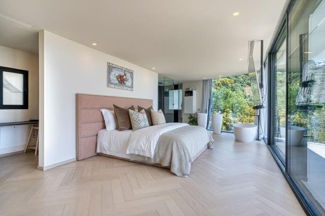 5 sypialnia Willa na sprzedaż w Marbella z basenem garażem - 3 995 000 € (Ref: 8947342)