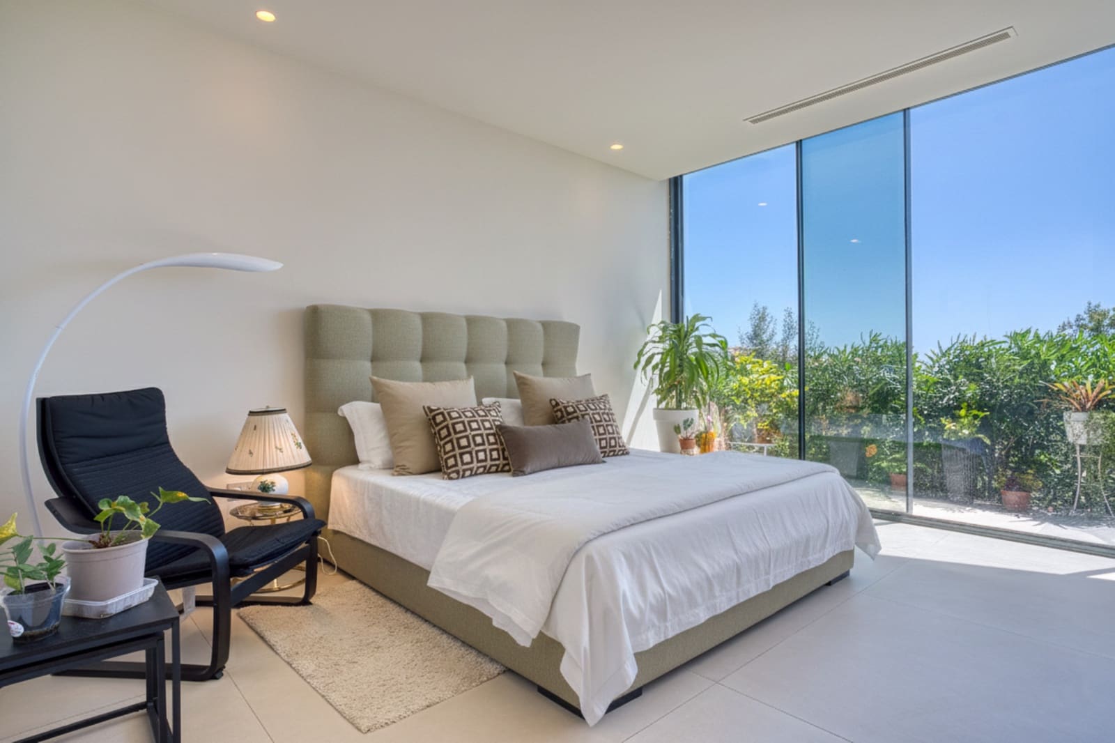 Chalet de 5 habitaciones en Marbella en venta con piscina garaje - 3.995.000 € (Ref: 8947342)