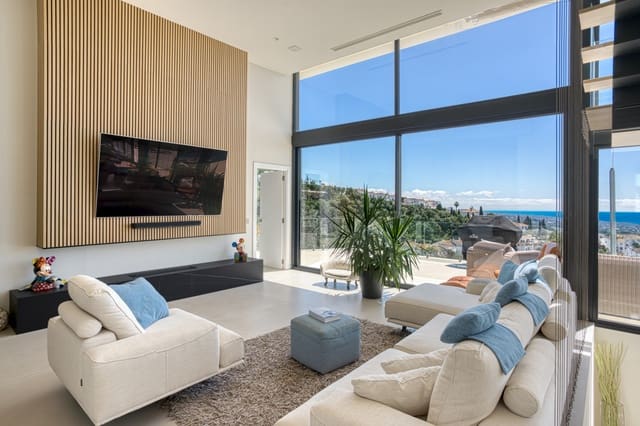 5 makuuhuone Huvila myytävänä paikassa Marbella mukana uima-altaan 
autotalli - 3 995 000 € (Ref: 8947342)