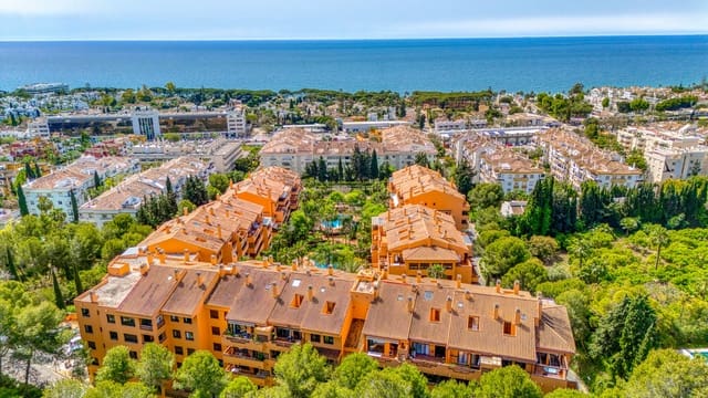 3 Zimmer Apartment zu verkaufen in Marbella mit Pool Garage - 845.000 € (Ref: 8956019)
