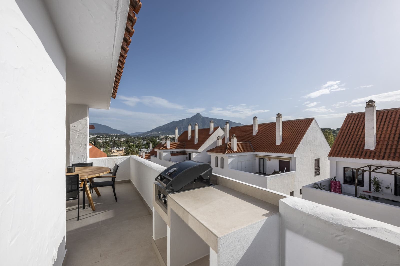 3 soveværelse Lejlighed til salg i Marbella med swimmingpool garage - € 785.000 (Ref: 9722564)