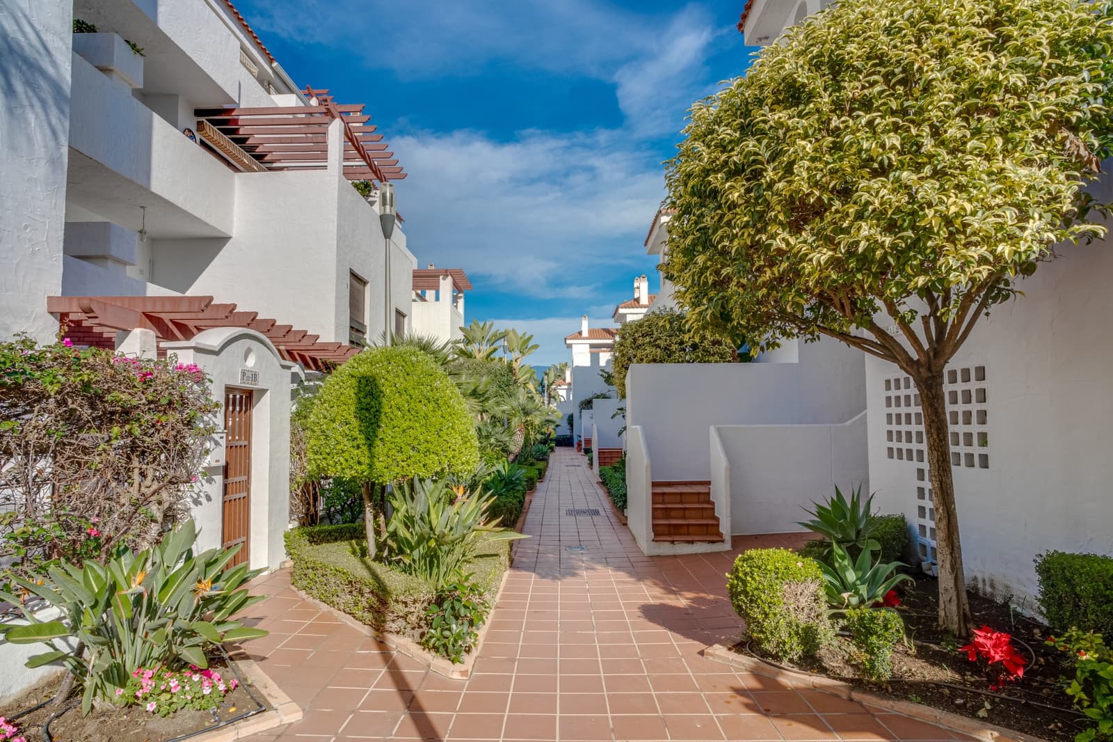 3 bedroom Apartment for sale in Marbella with pool garage - € 785,000 (Ref: 9722564)