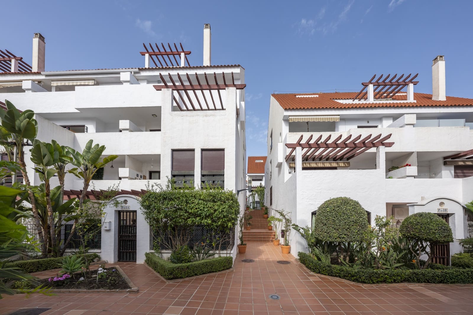 3 bedroom Apartment for sale in Marbella with pool garage - € 785,000 (Ref: 9722564)