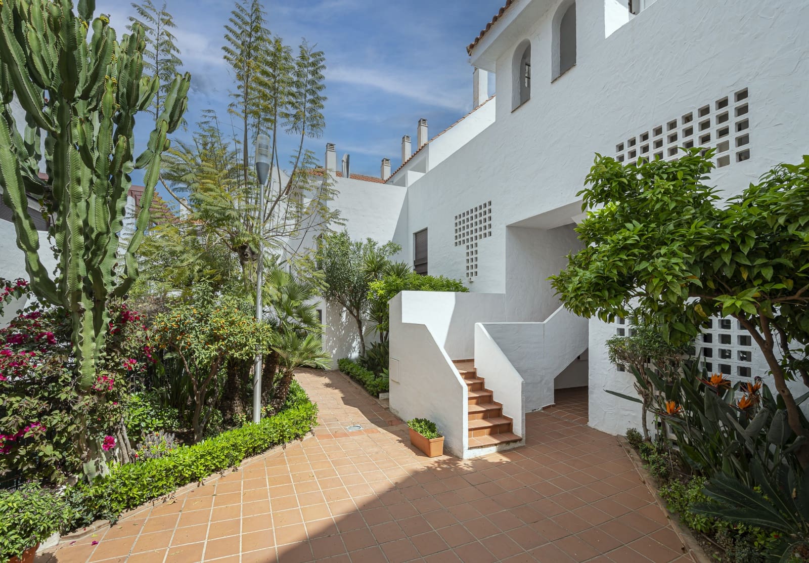 3 bedroom Apartment for sale in Marbella with pool garage - € 785,000 (Ref: 9722564)