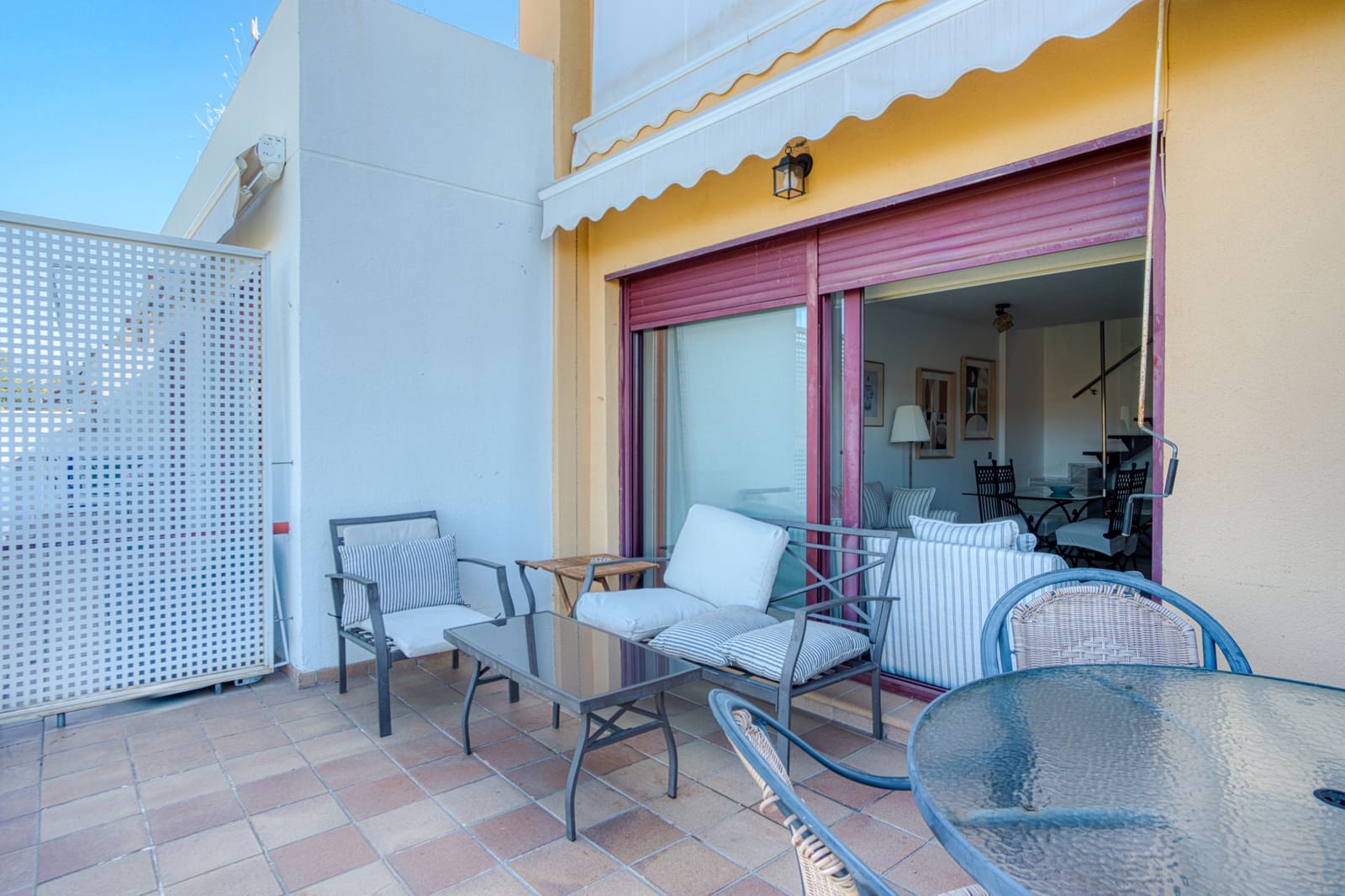 3 quarto Penthouse para venda em Benahavis com piscina garagem - 430 000 € (Ref: 9722565)