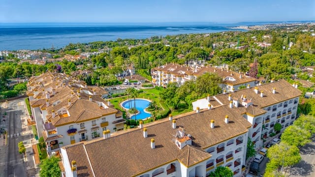 3 sypialnia Apartament na sprzedaż w Marbella z basenem - 450 000 € (Ref: 9722566)