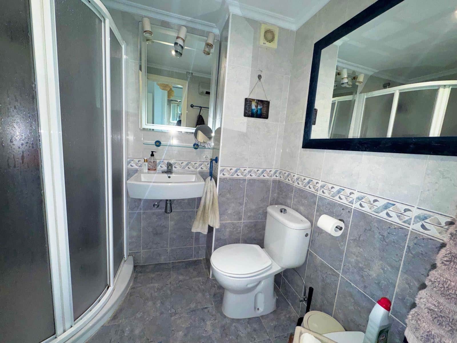 2 bedroom Apartment for sale in Calahonda with pool garage - € 325,000 (Ref: 9722568)