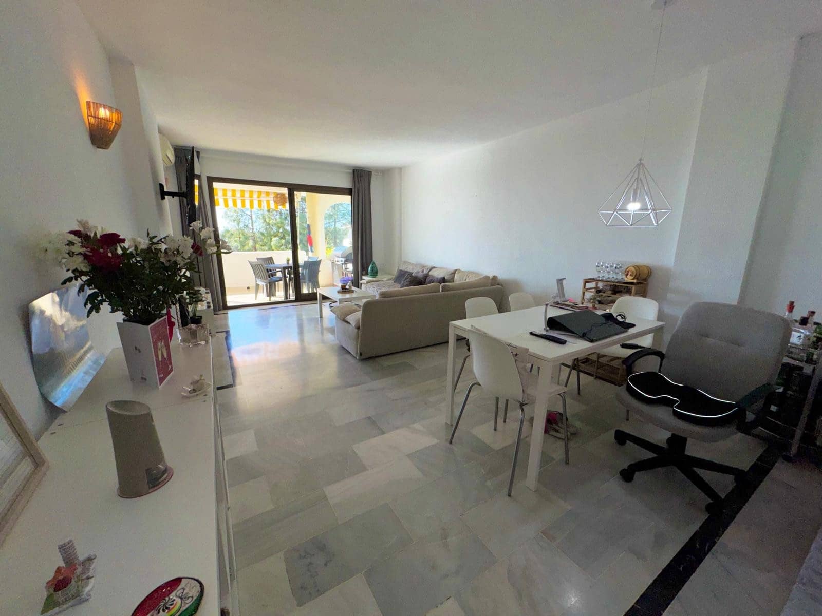 2 bedroom Apartment for sale in Calahonda with pool garage - € 325,000 (Ref: 9722568)