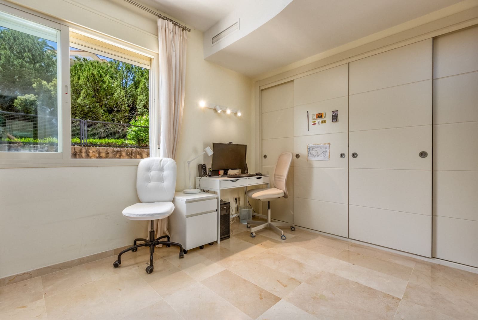 3 bedroom Townhouse for sale in Mijas Costa with pool garage - € 530,000 (Ref: 9722569)