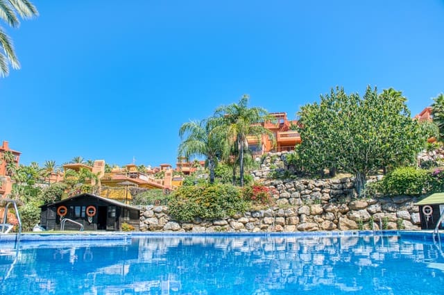 2 bedroom Apartment for sale in Marbella with pool garage - € 379,000 (Ref: 9722570)
