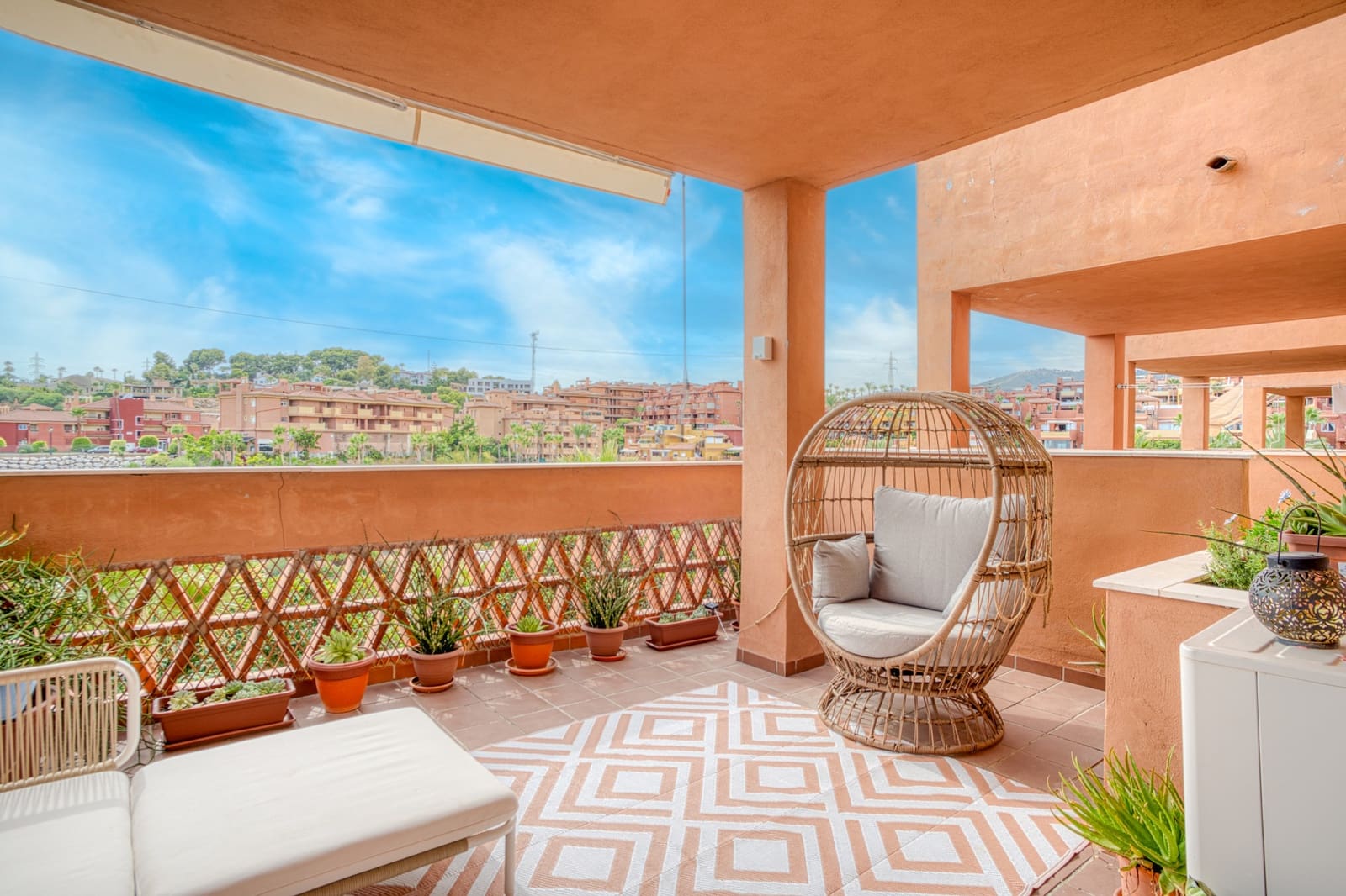 2 Zimmer Apartment zu verkaufen in Marbella mit Pool Garage - 379.000 € (Ref: 9722570)