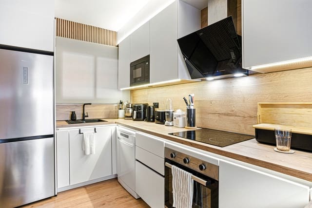2 sovrum Lägenhet till salu i Marbella med pool garage - 359 000 € (Ref: 9722570)