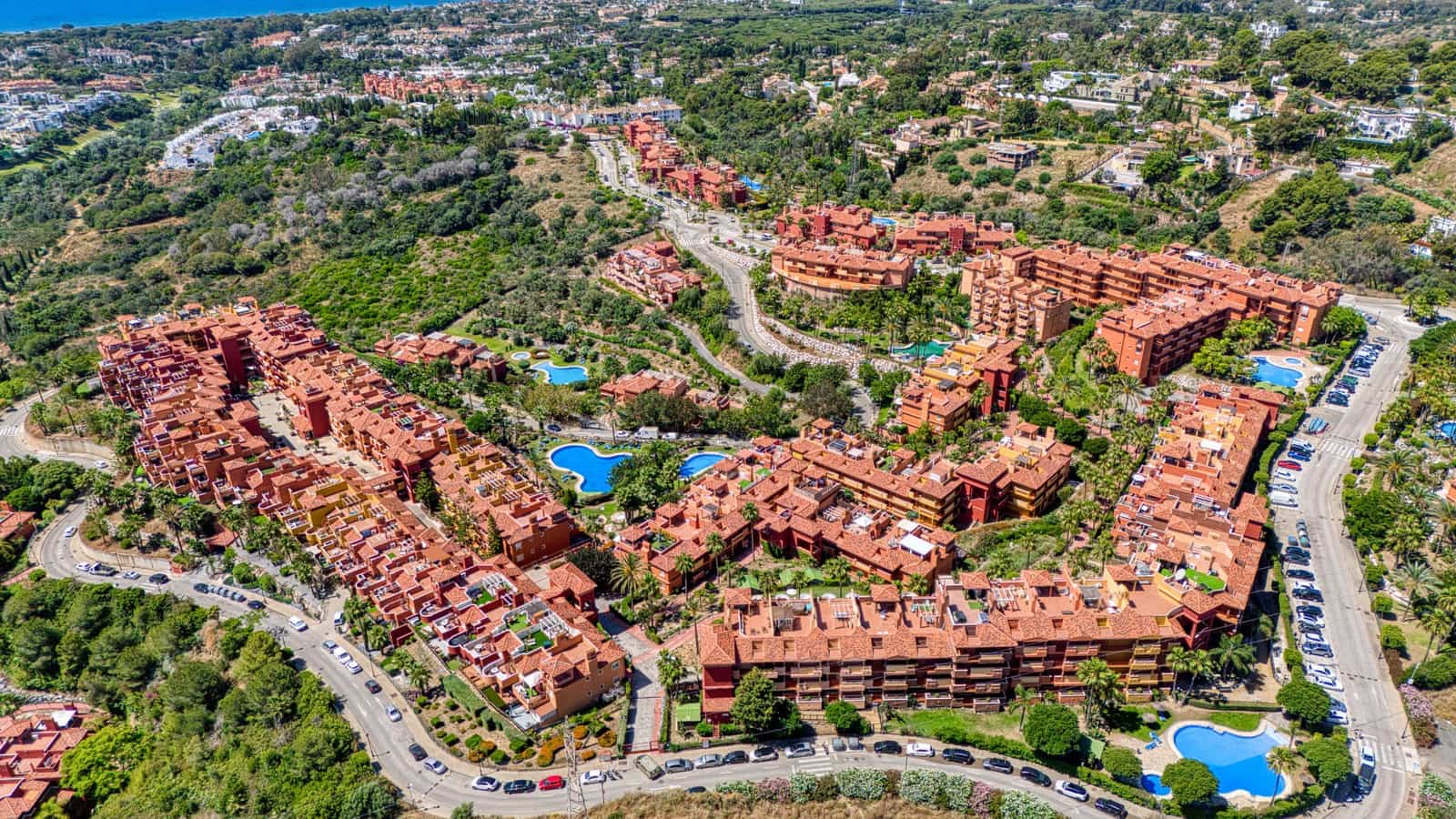 2 sypialnia Apartament na sprzedaż w Marbella z basenem garażem - 359 000 € (Ref: 9722570)
