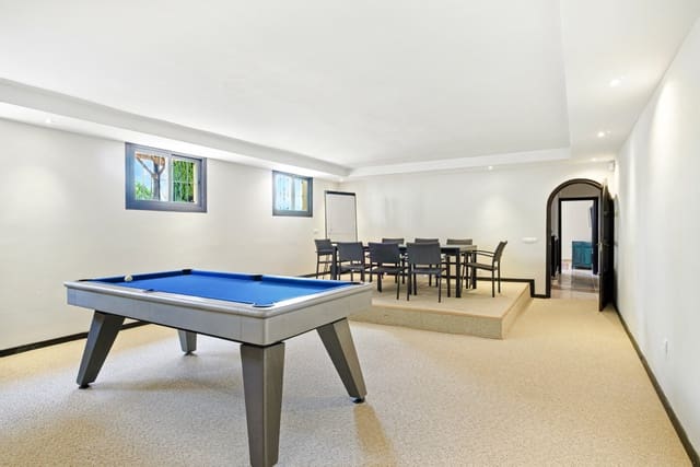 7 chambre Villa/Maison à vendre à Altos de Estepona, Estepona avec piscine garage - 2 250 000 € (Ref: 9722571)