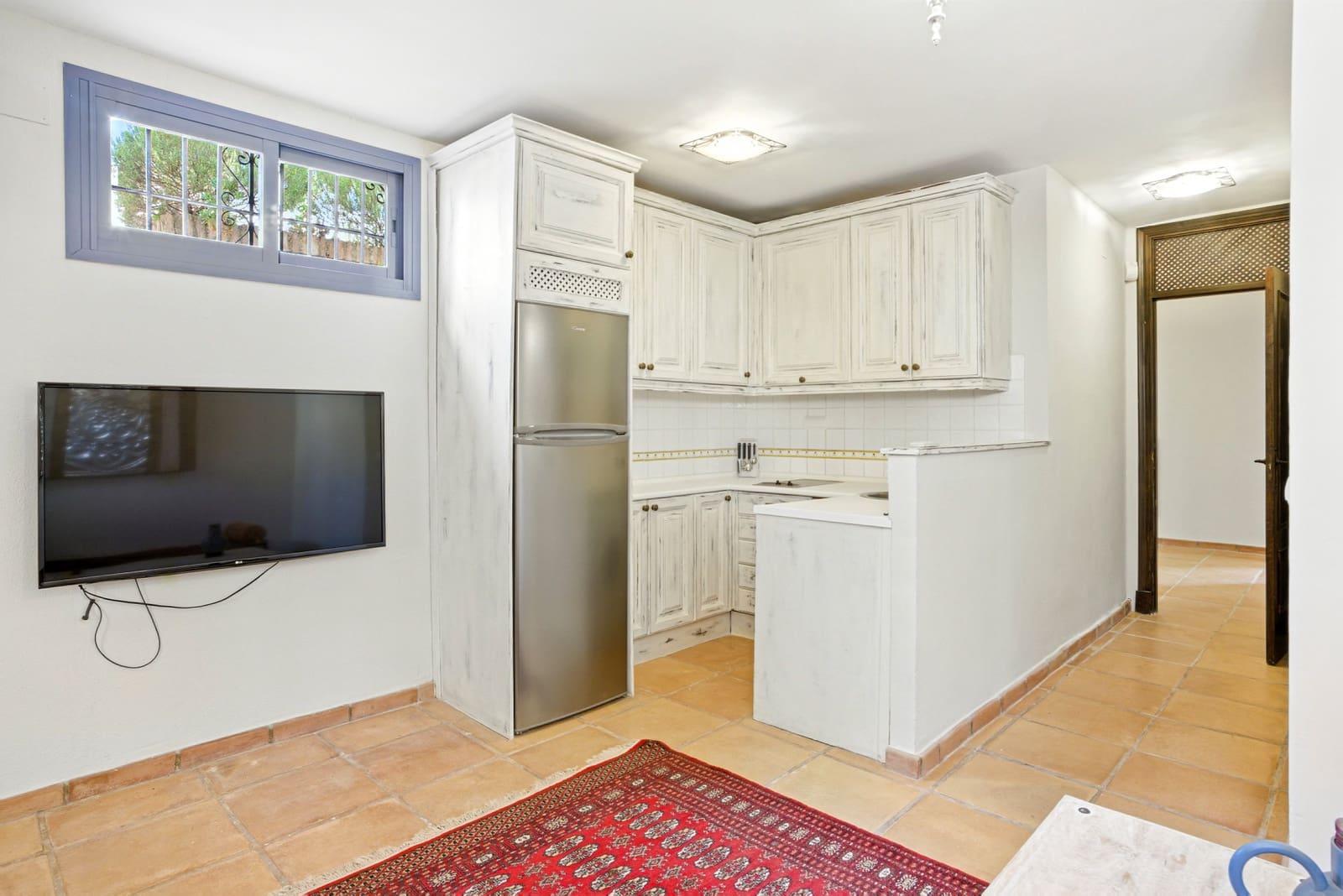 7 bedroom Villa for sale in Estepona with pool garage - € 2,250,000 (Ref: 9722571)