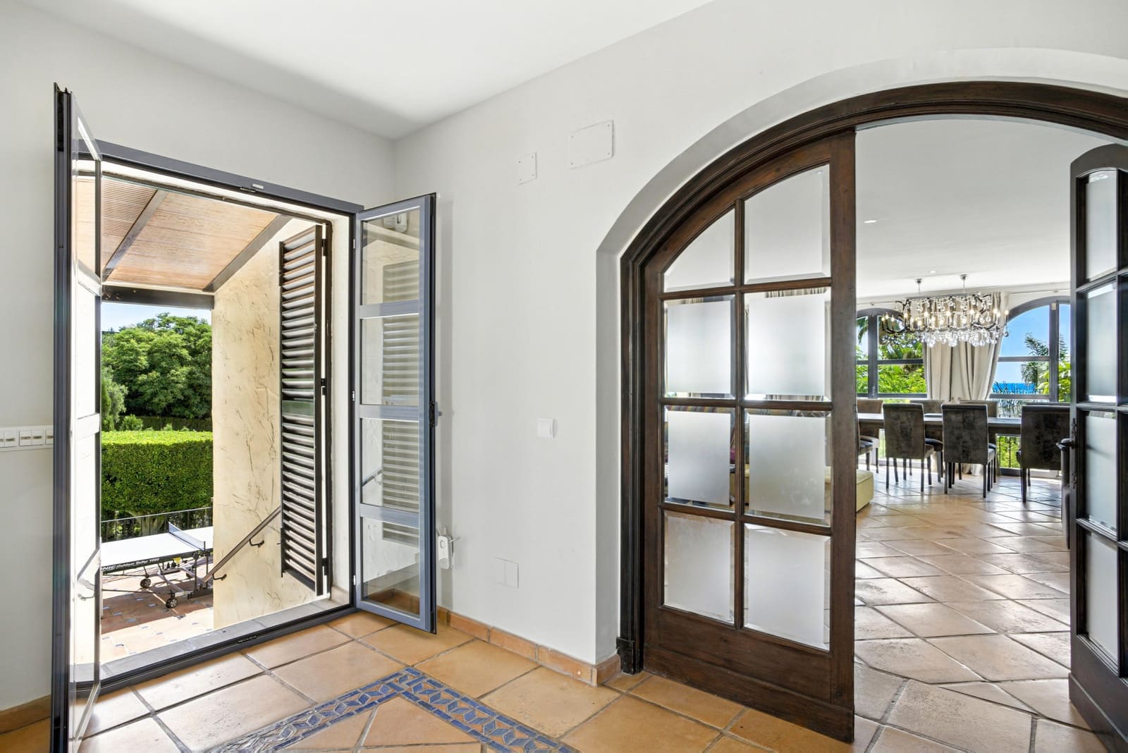 7 bedroom Villa for sale in Estepona with pool garage - € 2,250,000 (Ref: 9722571)