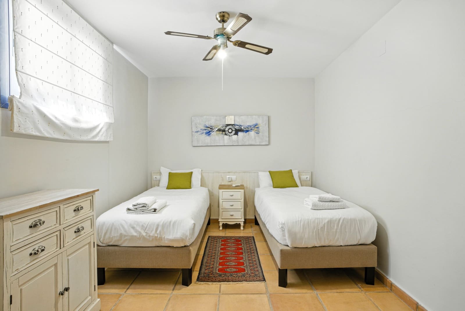 7 bedroom Villa for sale in Estepona with pool garage - € 2,250,000 (Ref: 9722571)