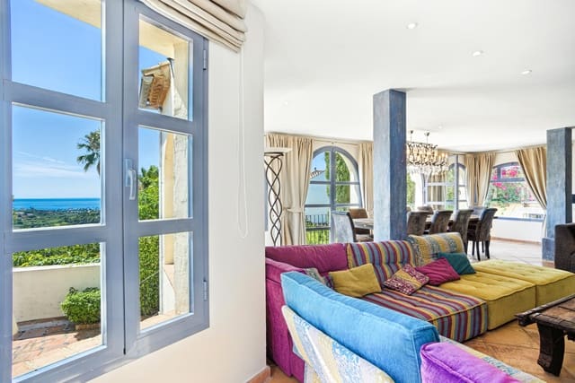 7 slaapkamer Villa te koop in Altos de Estepona, Estepona met zwembad garage - € 2.250.000 (Ref: 9722571)