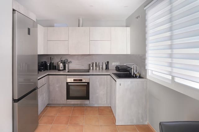 2 bedroom Townhouse for sale in Marbella with pool garage - € 750,000 (Ref: 9722572)