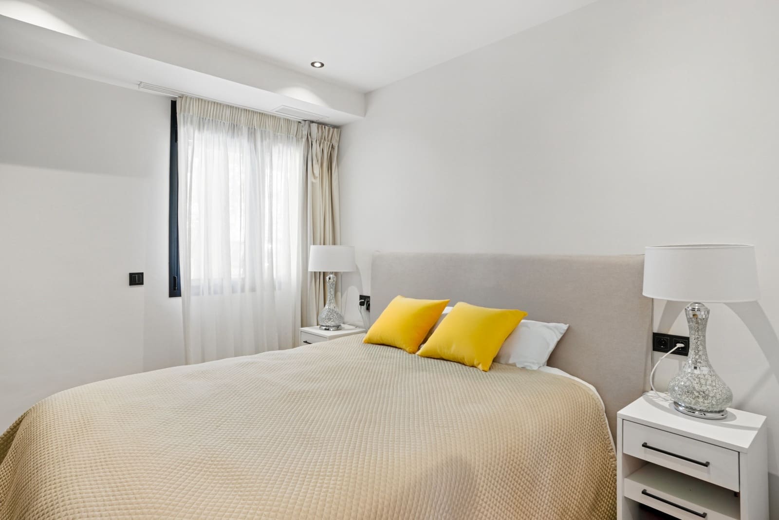 5 soveværelse Villa til salg i Marbella med swimmingpool garage - € 2.590.000 (Ref: 9722573)