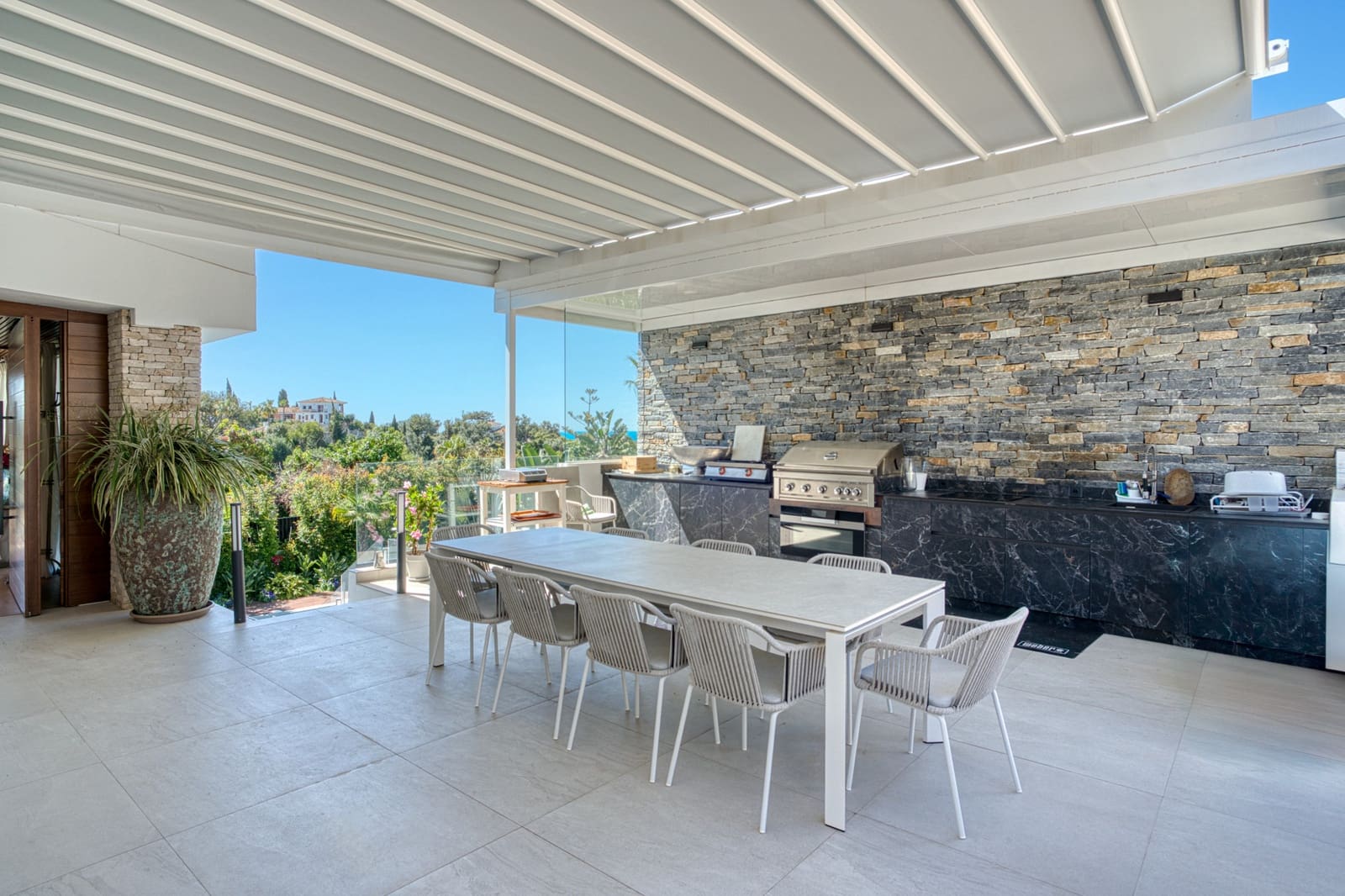 5 soveværelse Villa til salg i Marbella med swimmingpool garage - € 2.590.000 (Ref: 9722573)