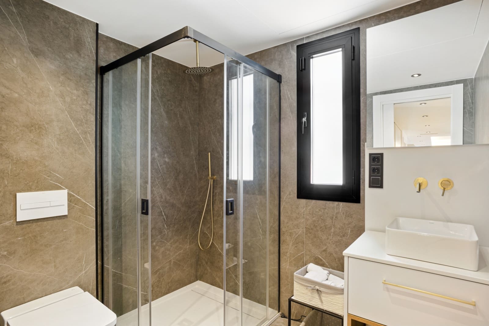 5 soveværelse Villa til salg i Marbella med swimmingpool garage - € 2.590.000 (Ref: 9722573)