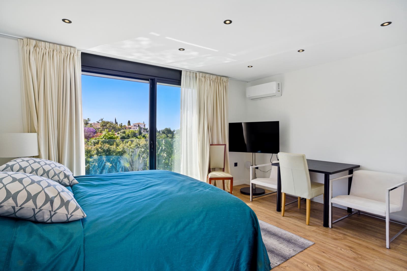 5 soveværelse Villa til salg i Marbella med swimmingpool garage - € 2.590.000 (Ref: 9722573)