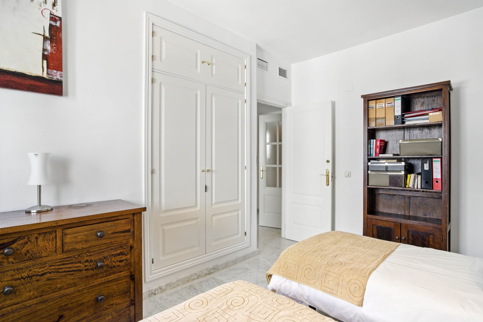 3 sypialnia Penthouse na sprzedaż w Marbella z basenem garażem - 1 500 000 € (Ref: 9722574)