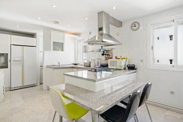3 sovrum Takvåning till salu i Marbella med pool garage - 1 500 000 € (Ref: 9722574)