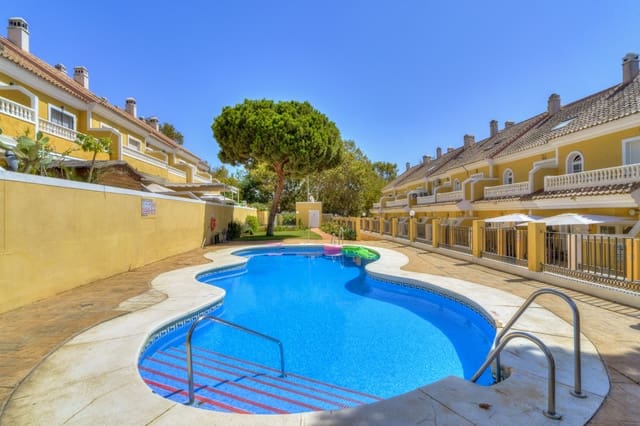 4 soverom Hus til salgs i Sitio de Calahonda, Mijas med svømmebasseng garasje - € 599 000 (Ref: 9722575)