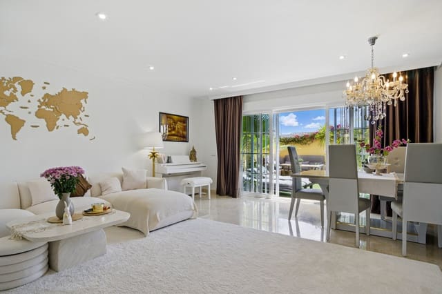 4 soverom Hus til salgs i Sitio de Calahonda, Mijas med svømmebasseng garasje - € 599 000 (Ref: 9722575)