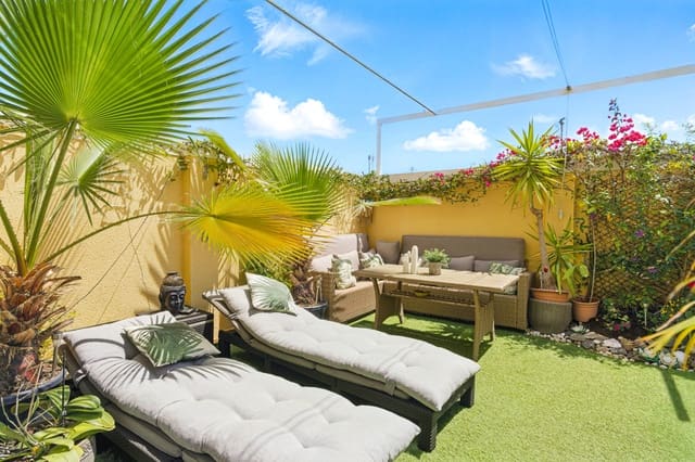 4 soverom Hus til salgs i Sitio de Calahonda, Mijas med svømmebasseng garasje - € 599 000 (Ref: 9722575)