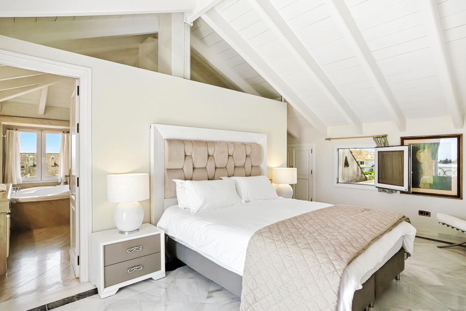 3 quarto Penthouse para venda em Marbella com piscina garagem - 1 975 000 € (Ref: 9722576)