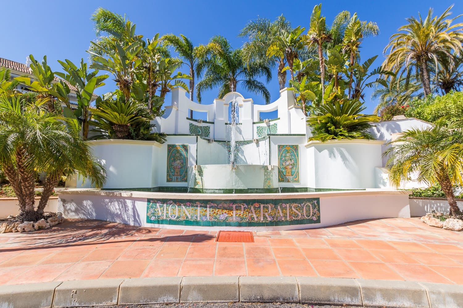 3 quarto Penthouse para venda em Marbella com piscina garagem - 1 975 000 € (Ref: 9722576)