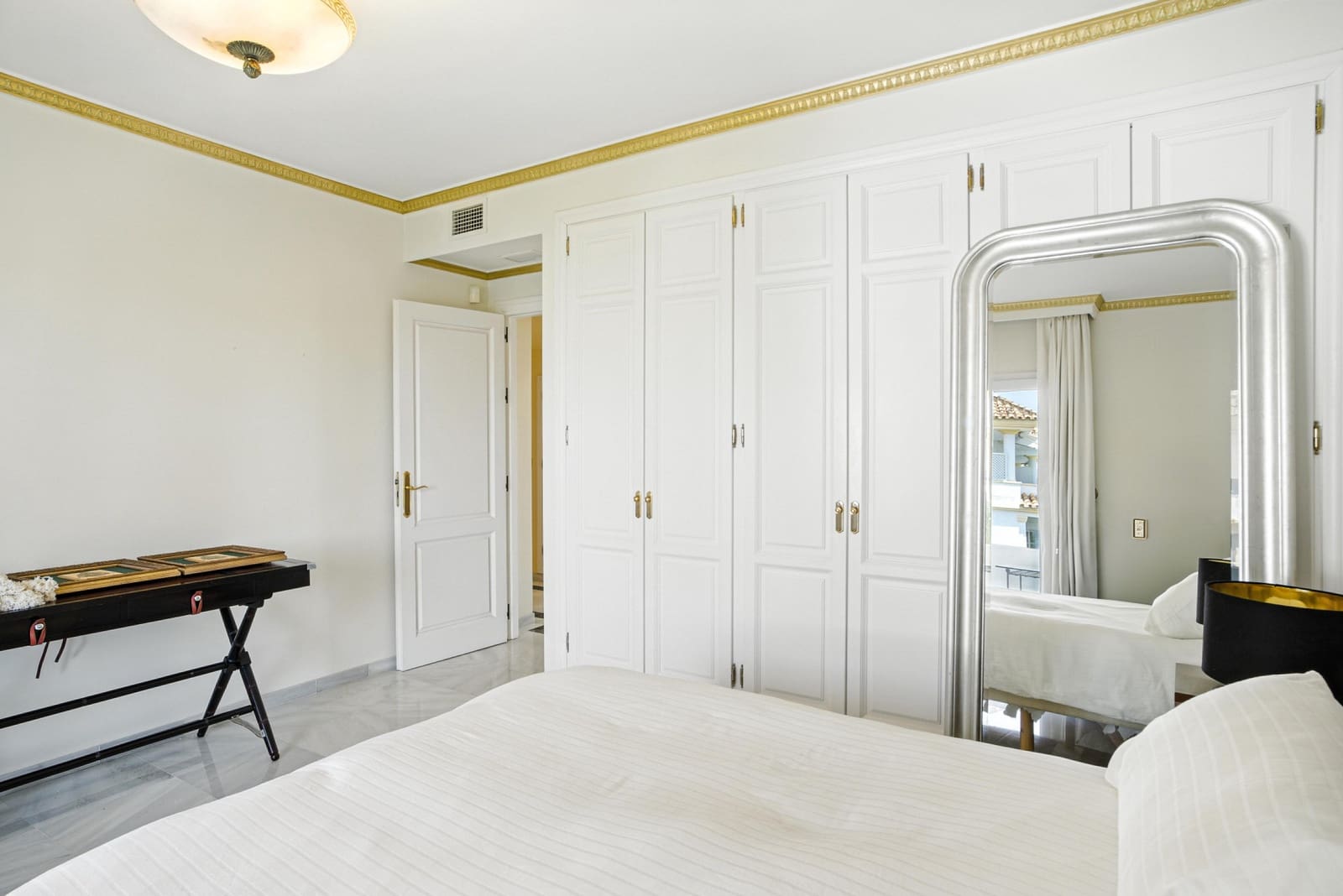 3 quarto Penthouse para venda em Marbella com piscina garagem - 1 975 000 € (Ref: 9722576)