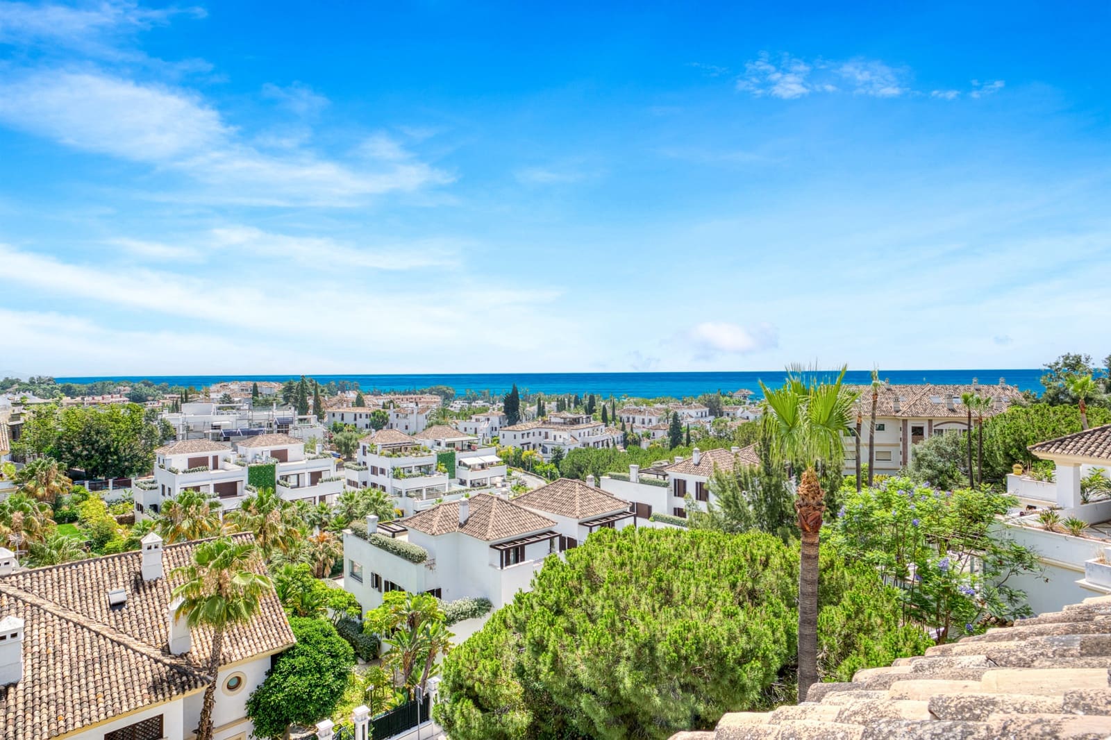 3 quarto Penthouse para venda em Marbella com piscina garagem - 1 975 000 € (Ref: 9722576)