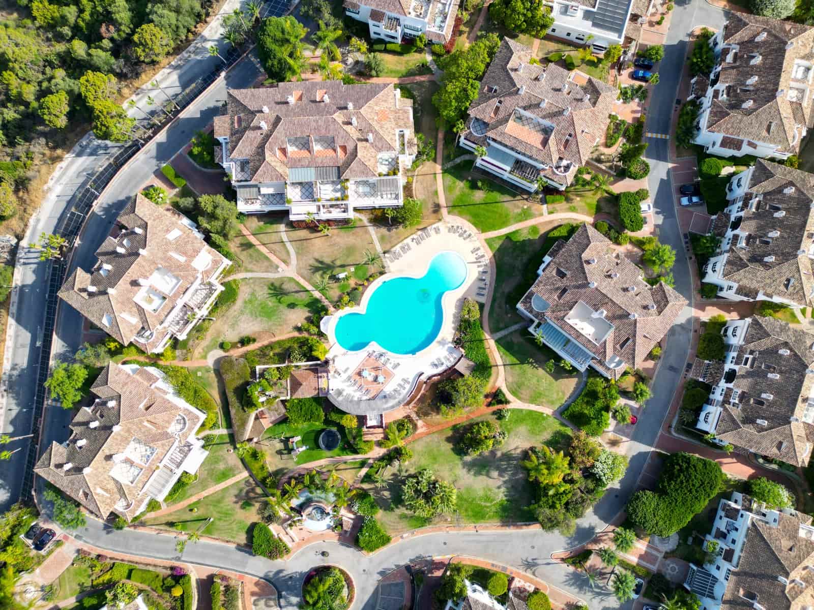 3 quarto Penthouse para venda em Marbella com piscina garagem - 1 975 000 € (Ref: 9722576)