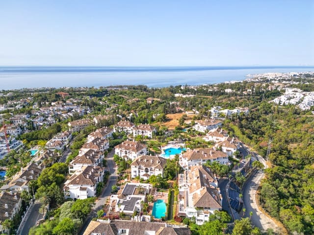3 slaapkamer Penthouse te koop in Marbella met zwembad garage - € 1.975.000 (Ref: 9722576)