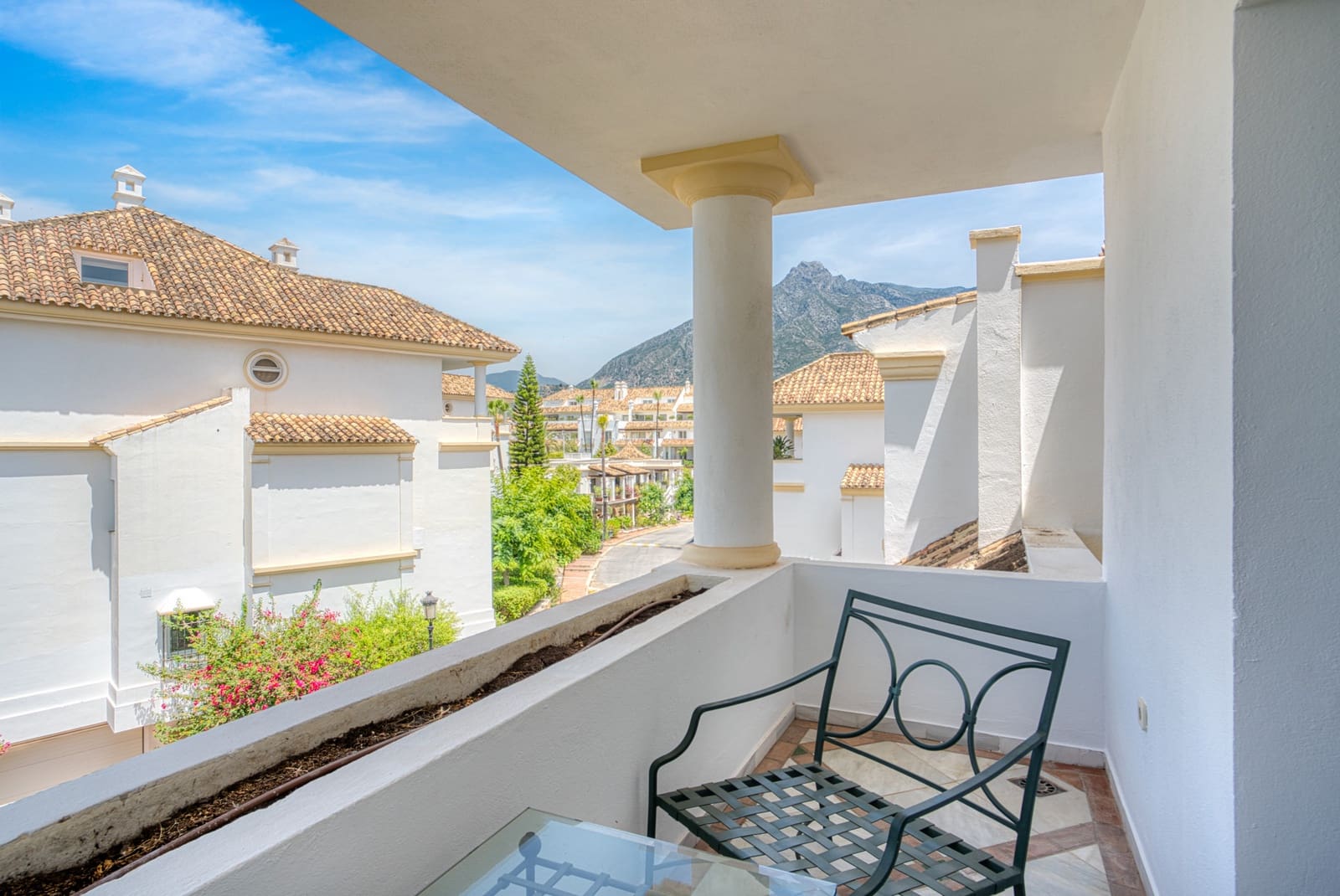 Ático de 3 habitaciones en Marbella en venta con piscina garaje - 1.975.000 € (Ref: 9722576)
