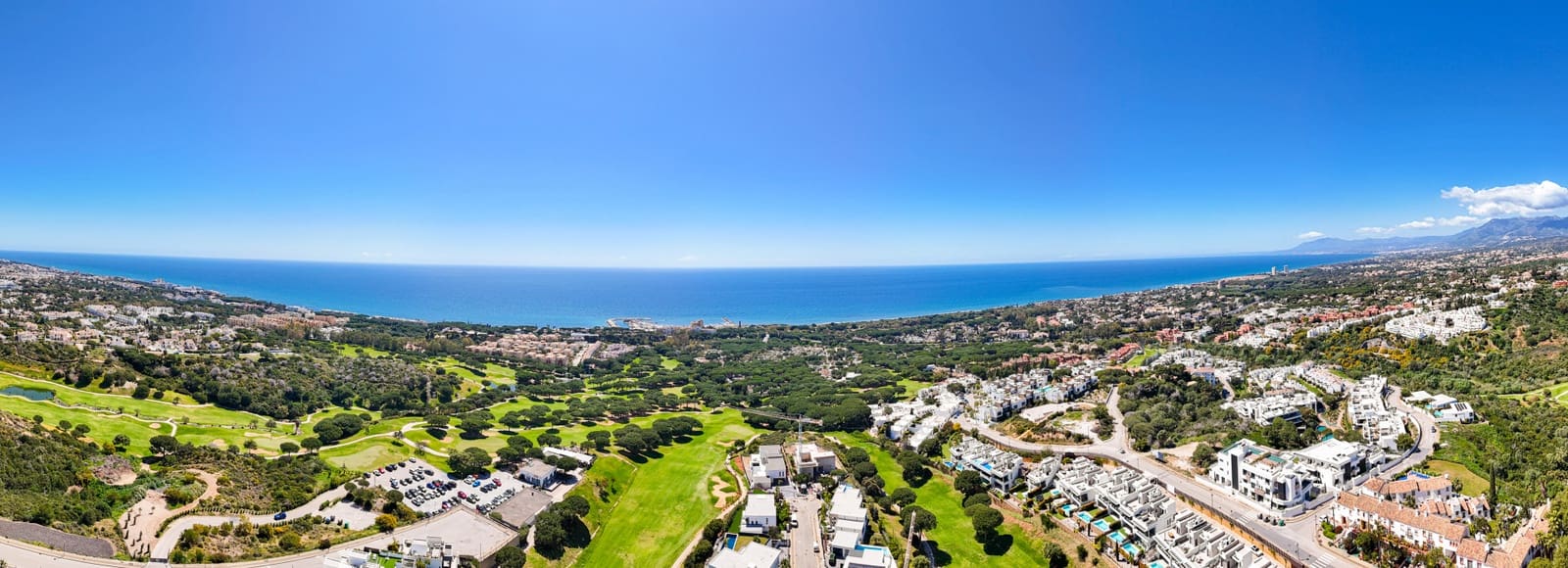 3 bedroom Townhouse for sale in Marbella with pool - € 549,000 (Ref: 9730637)