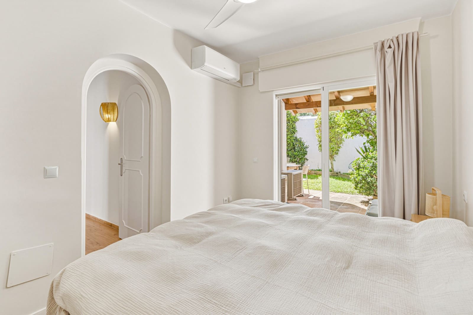 3 bedroom Townhouse for sale in Marbella with pool - € 549,000 (Ref: 9730637)