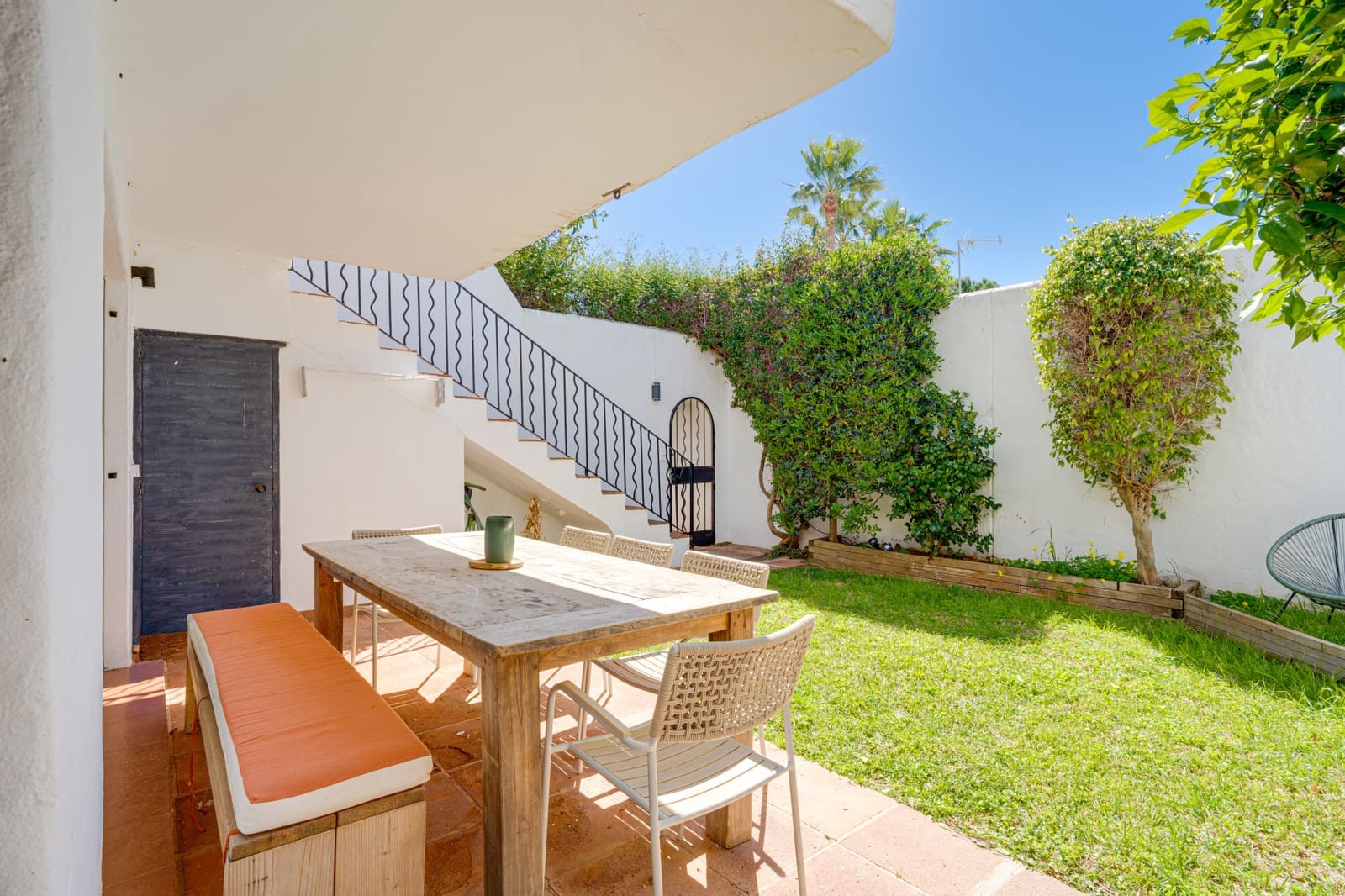 3 bedroom Townhouse for sale in Marbella with pool - € 549,000 (Ref: 9730637)
