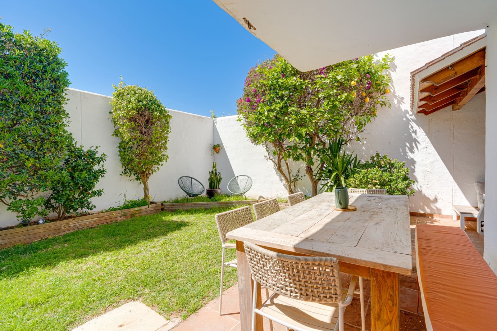 3 bedroom Townhouse for sale in Marbella with pool - € 549,000 (Ref: 9730637)