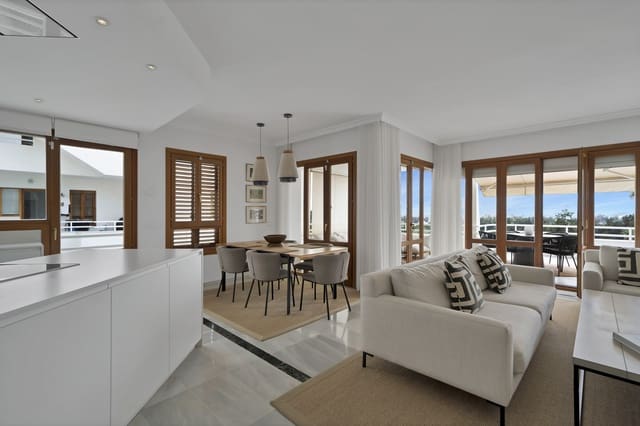 2 sypialnia Apartament na sprzedaż w Marbella z basenem garażem - 890 000 € (Ref: 9730640)