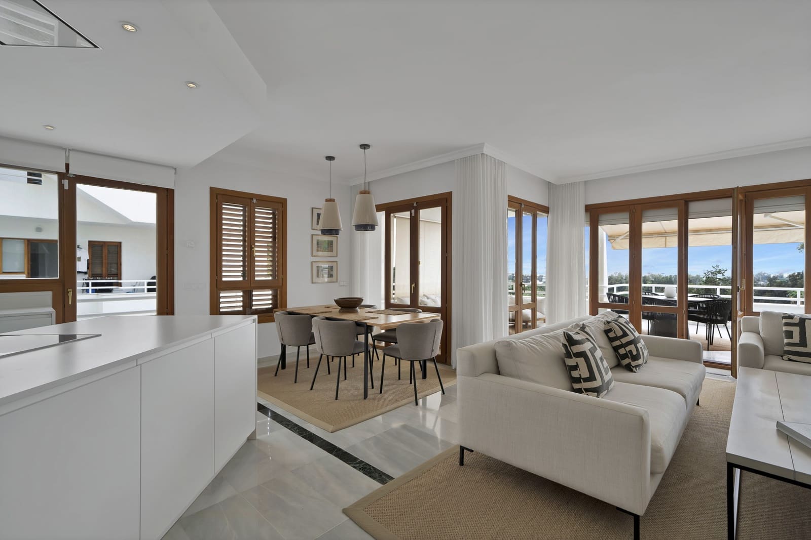 2 sovrum Lägenhet till salu i Marbella med pool garage - 890 000 € (Ref: 9730640)