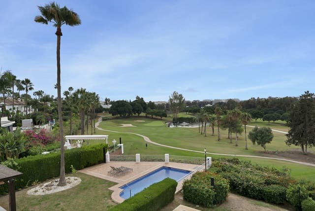 Apartamento de 2 habitaciones en Marbella en venta con piscina garaje - 890.000 € (Ref: 9730640)