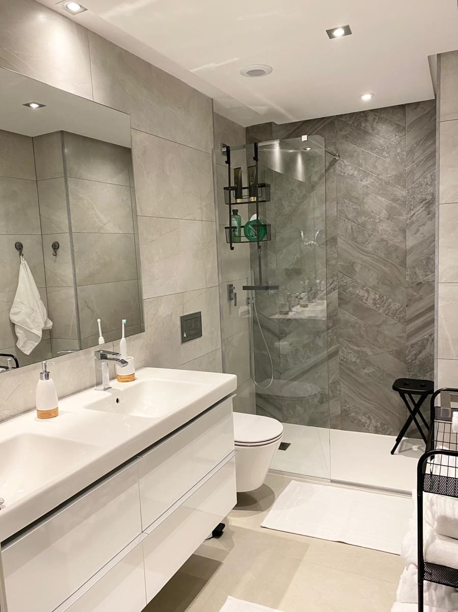 3 bedroom Apartment for sale in Benahavis with pool garage - € 855,000 (Ref: 9730641)